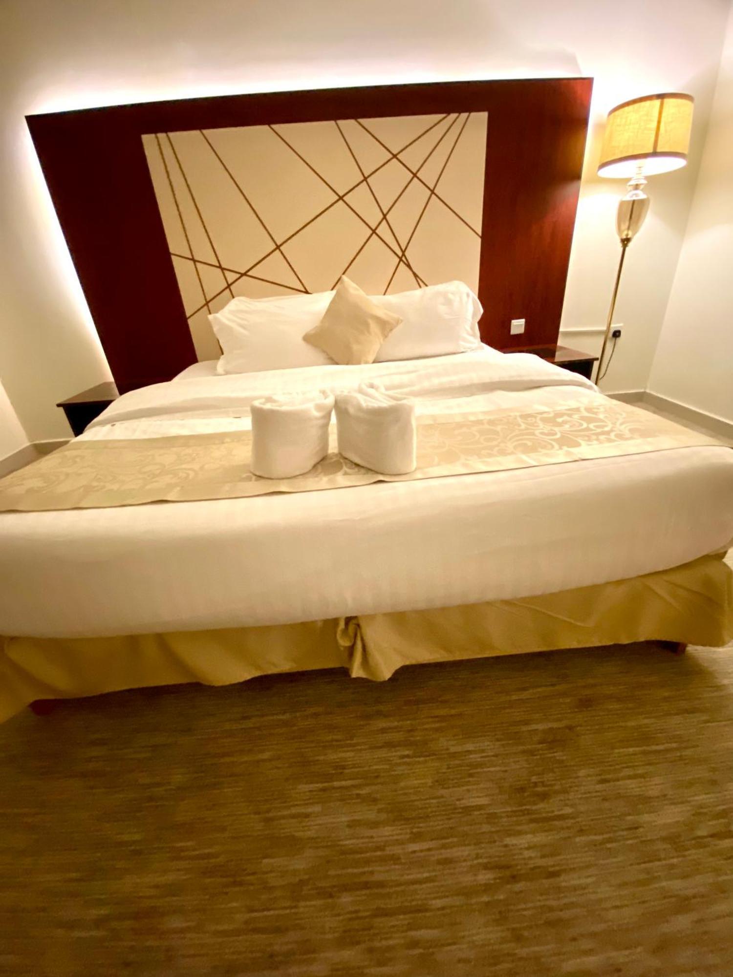 Al Joon Hotel Riaad Buitenkant foto