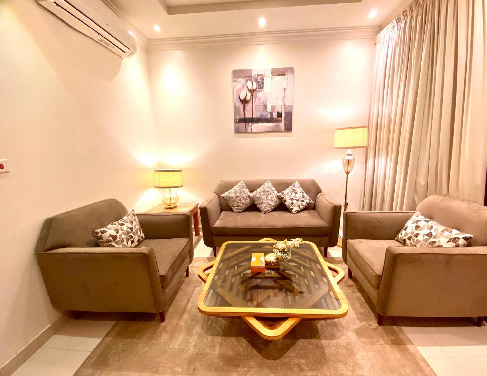 Al Joon Hotel Riaad Buitenkant foto