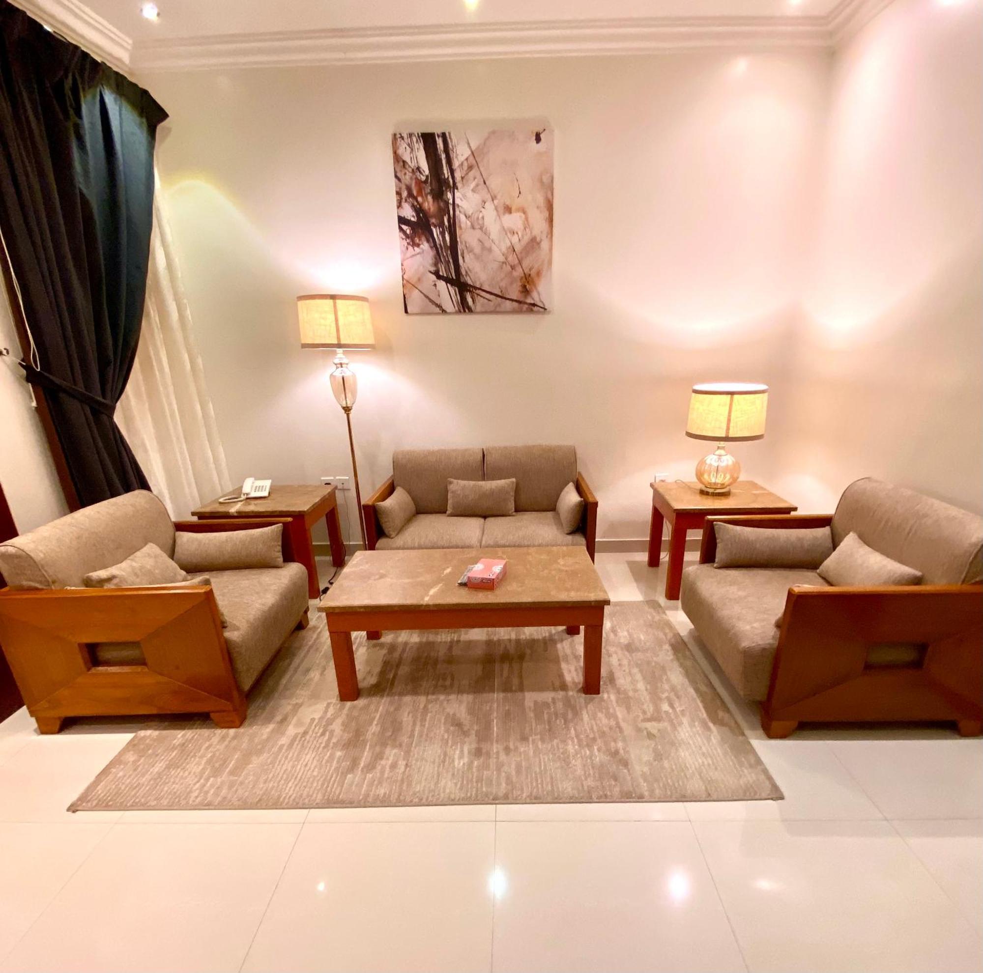 Al Joon Hotel Riaad Buitenkant foto