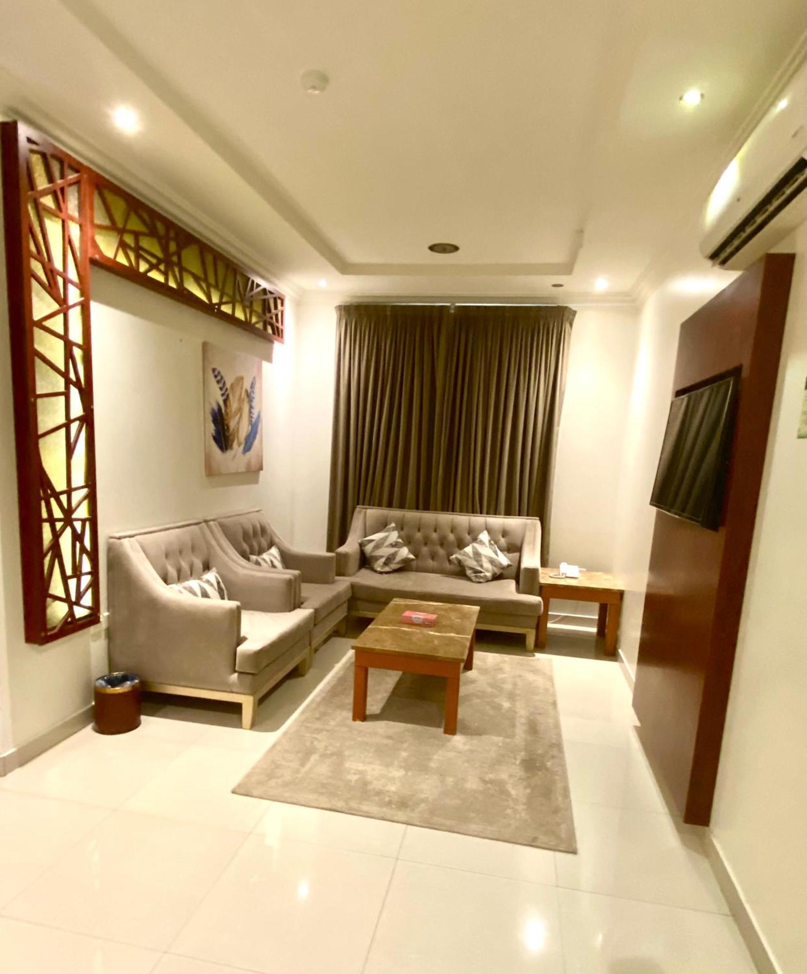 Al Joon Hotel Riaad Buitenkant foto