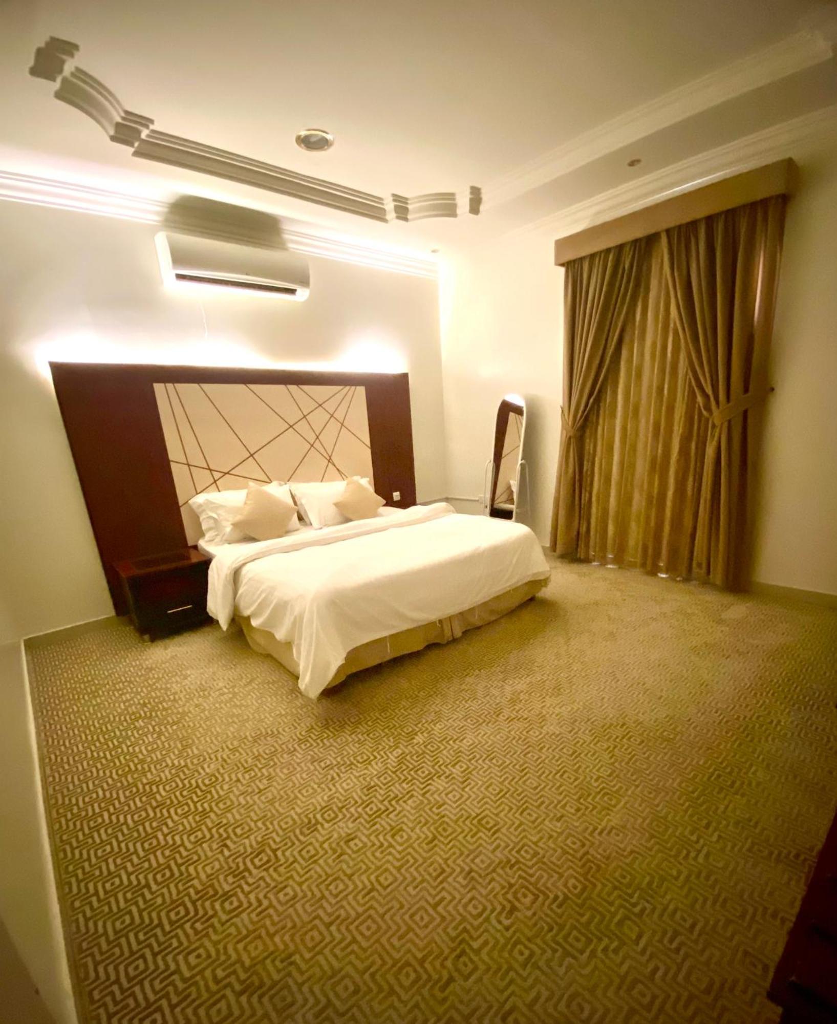 Al Joon Hotel Riaad Buitenkant foto